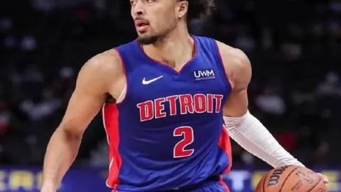 切尔西急寻门将！波切蒂诺望寻得强壮中卫！